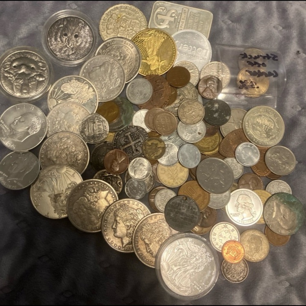 Assorted Coin Collection commemorative and old vintage foriegn and US coins